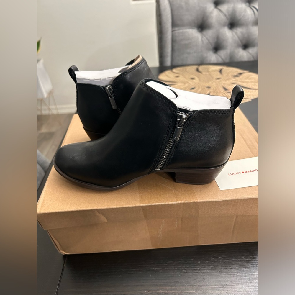 Lucky Brand LK Basel Ankle Bootie Black Leather Women's Size 6W - Picture 3 of 7